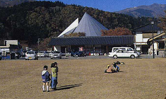 芝生広場.png